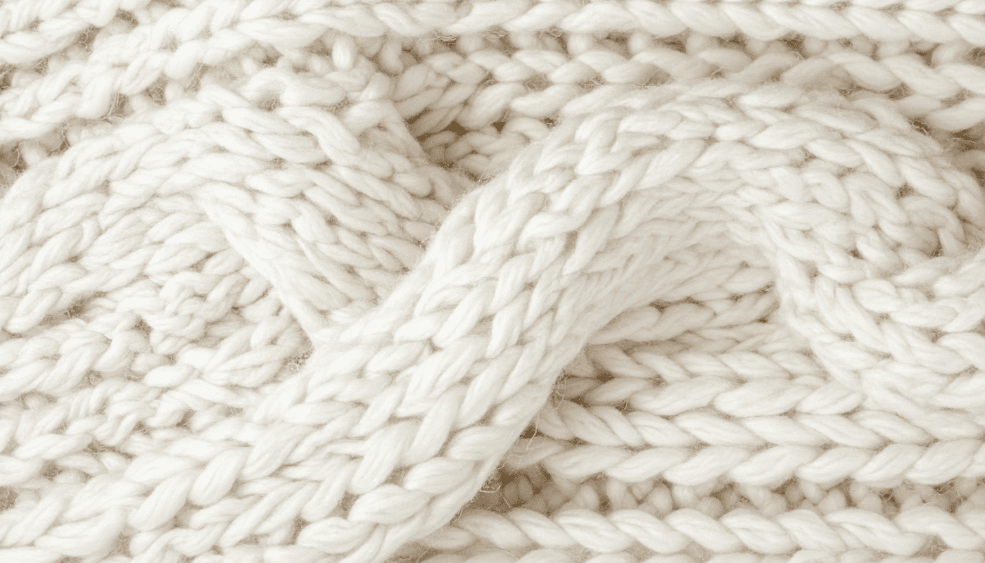 Die Farbe des Jahres 2026: Sanftes Off-White als neue Basis für Stricken & Häkeln - ggh Wolle